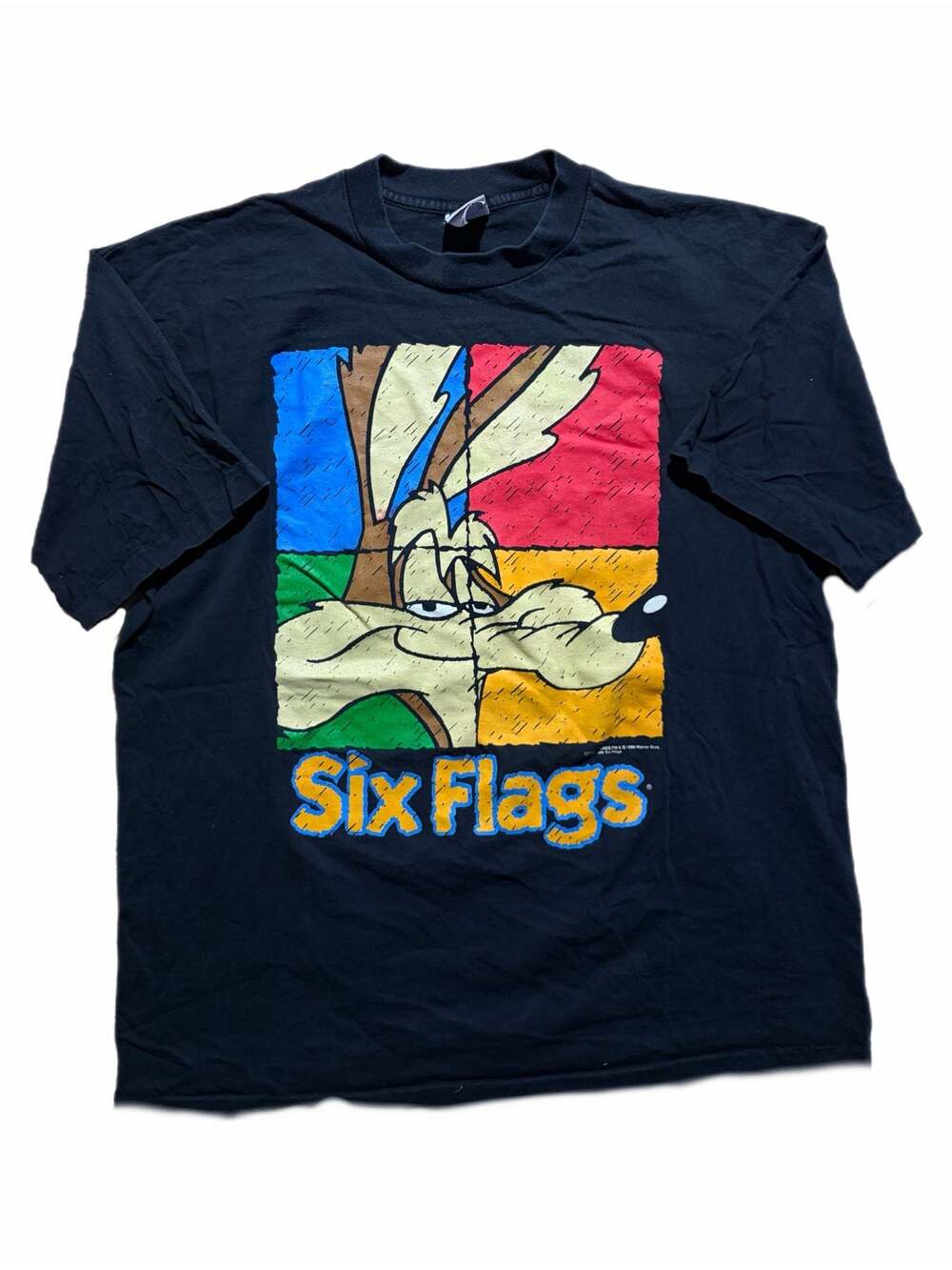 Vintage 1996 Six Flags Looney Tunes Wile E. Coyote Graphic T-Shirt